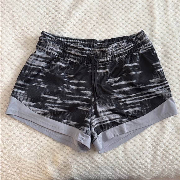 BOGO: Patterned Reebok Shorts - Picture 2 of 7